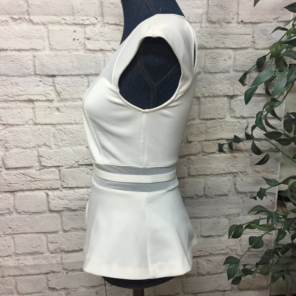 Guess White Top Size S NWT - Picture 2 of 5